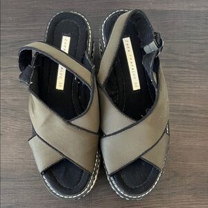 Zara Women's Black and Tan Cross-Strap Sandals